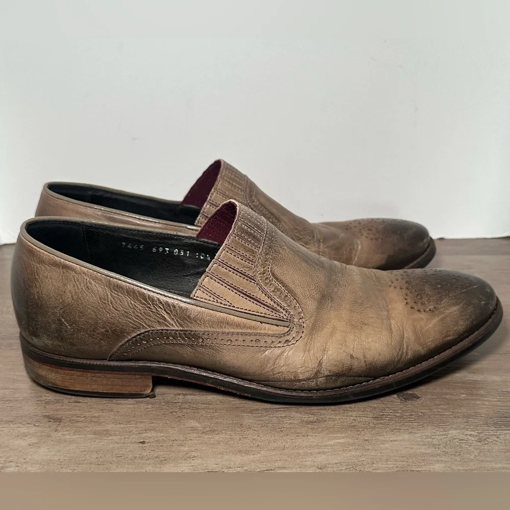 BACCO BUCCI  Mens Tan Distressed Italian Leather Slip On Loafer Shoes Size 10.5.